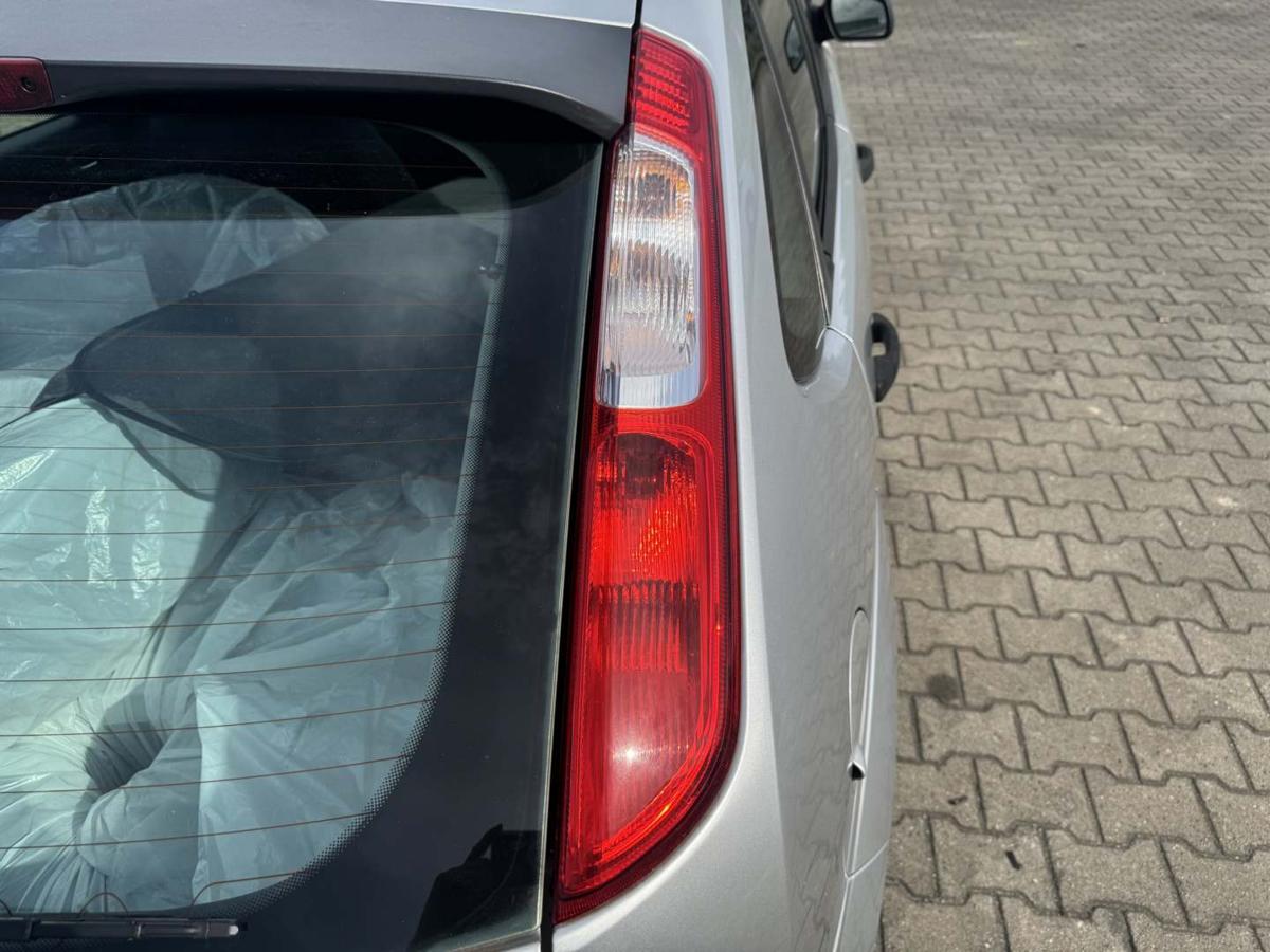 Ford Focus 2 original R&uuml;cklicht R&uuml;ckleuchte Schlussleuchte rechts Flie&szlig;heck Bj.2005